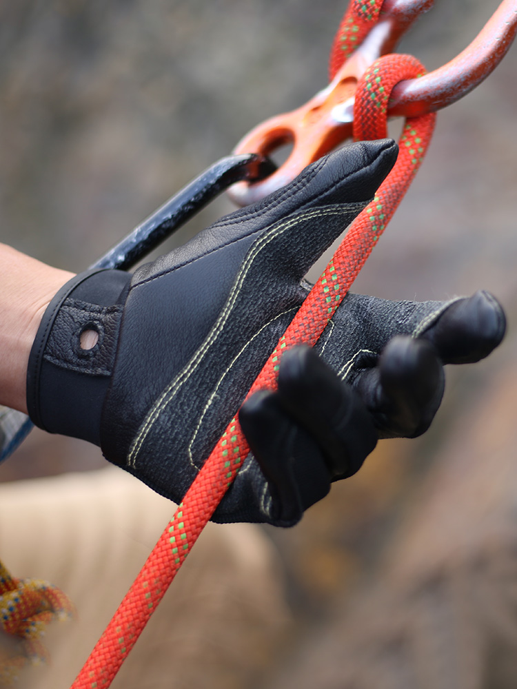 Outdoor Gloves Downhill Troops - огляд і ціна Outdoor Adventure Training